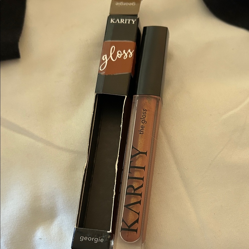Karity Gloss in Georgie Brown